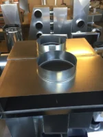 Dégraissant et dérochant surfaces métalliques