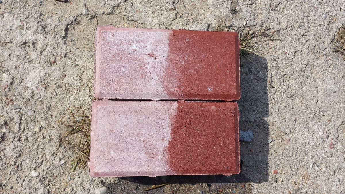 Anti-efflorescent et neutralisant de surface